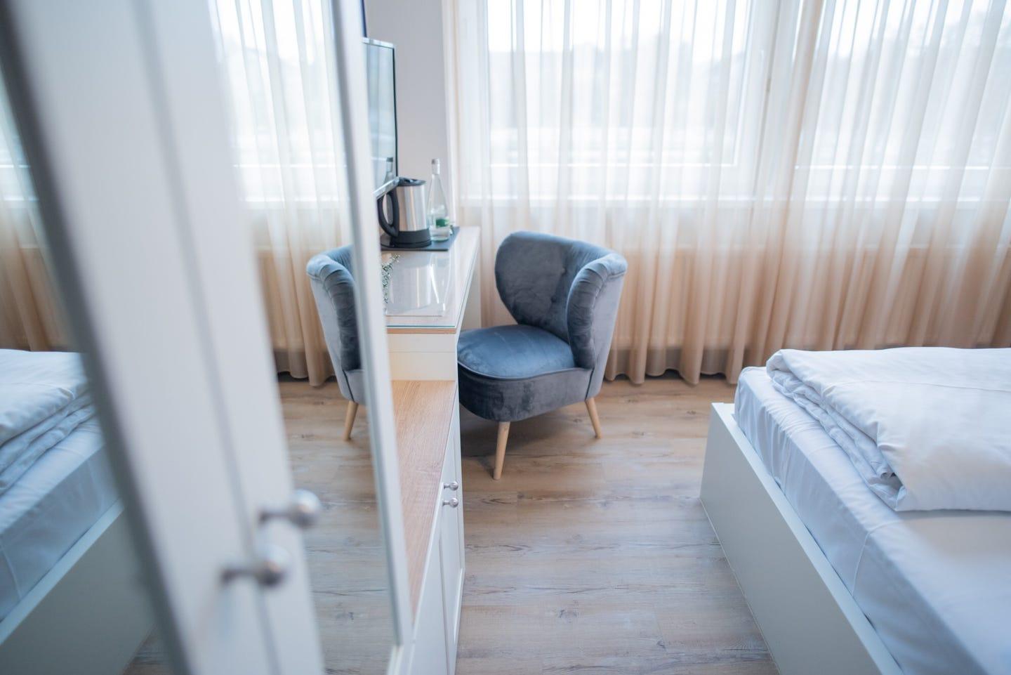 Hotel Leo Eggenstein-Leopoldshafen Buitenkant foto